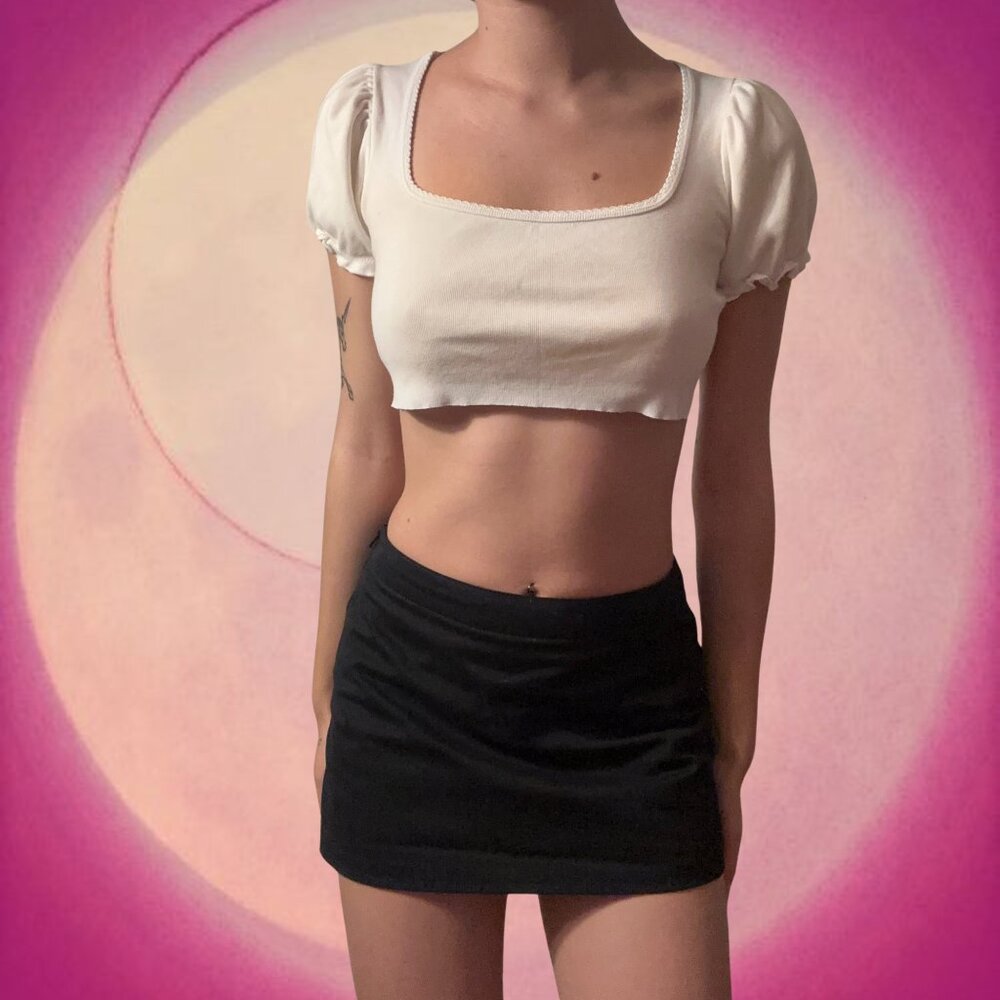 Brandy Melville Cropped Puff Sleeves Shirt/Top